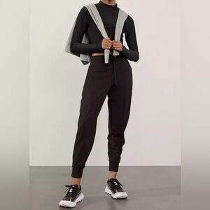 ATHLETA Rainier Mid Rise Cargo Jogger/ Small /  Black Cargo / Brand NEW